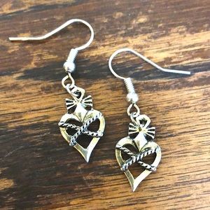 3/$15 • Silver Alloy Gothic Heart Dangle earring